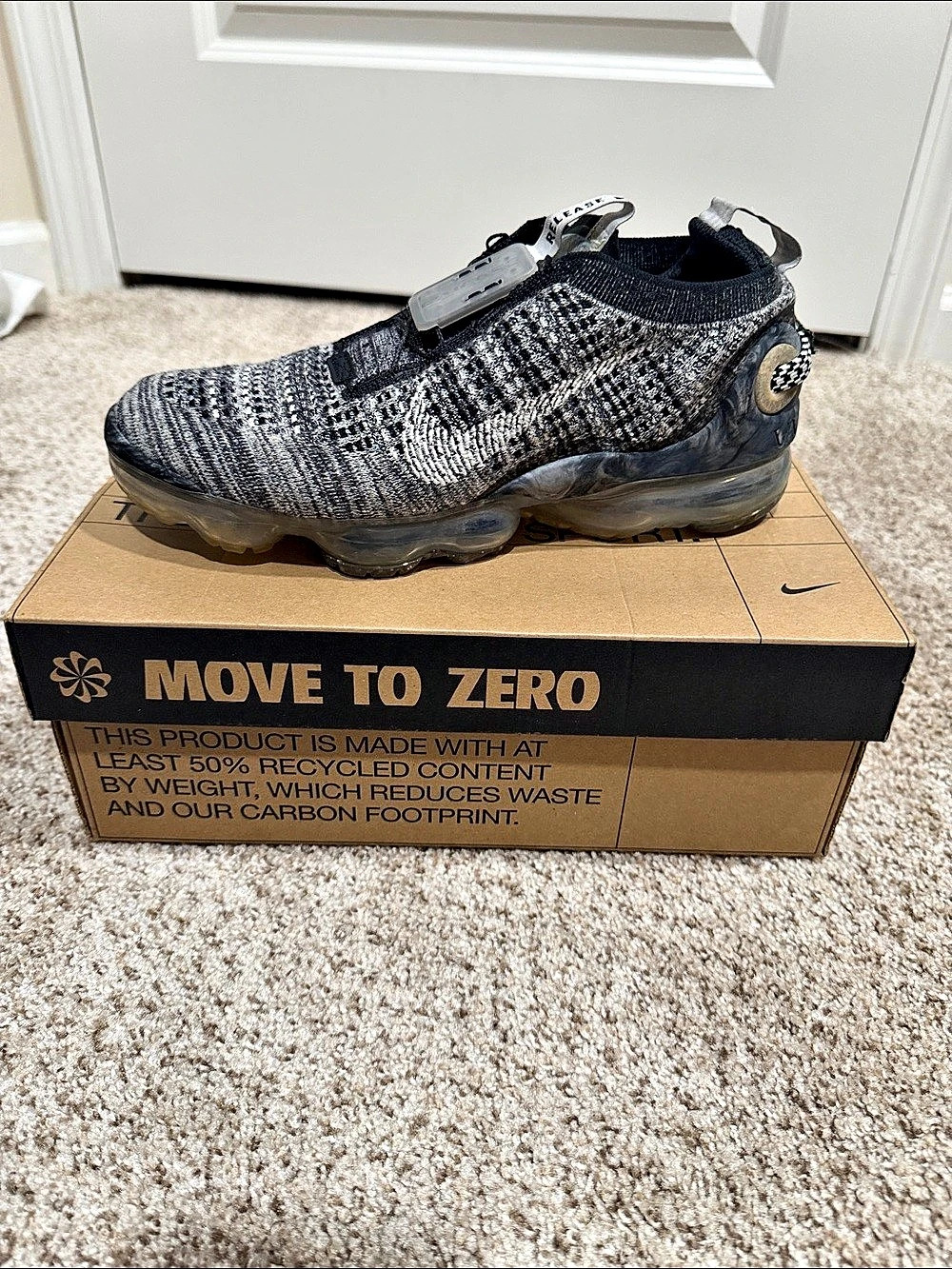 Nike Air VaporMax 2020 Flyknit Sneakers US 6.5 Gray & Black